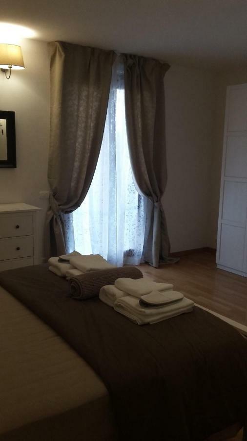 Residenza Leon Bed & Breakfast Кастелнуово дел Гарда Екстериор снимка