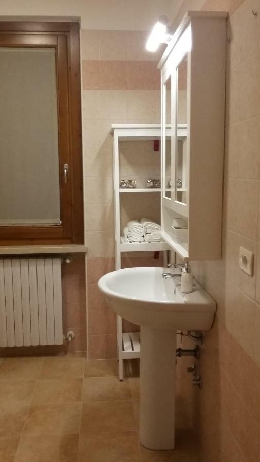 Residenza Leon Bed & Breakfast Кастелнуово дел Гарда Екстериор снимка