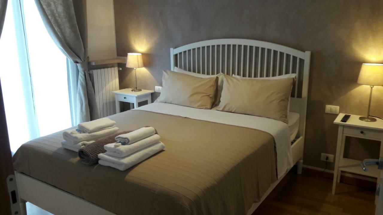 Residenza Leon Bed & Breakfast Кастелнуово дел Гарда Екстериор снимка