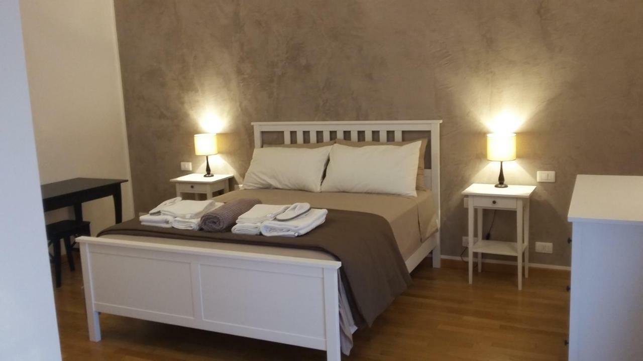 Residenza Leon Bed & Breakfast Кастелнуово дел Гарда Екстериор снимка